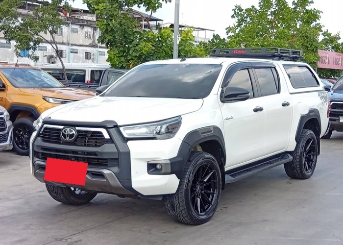 TOYOTA 