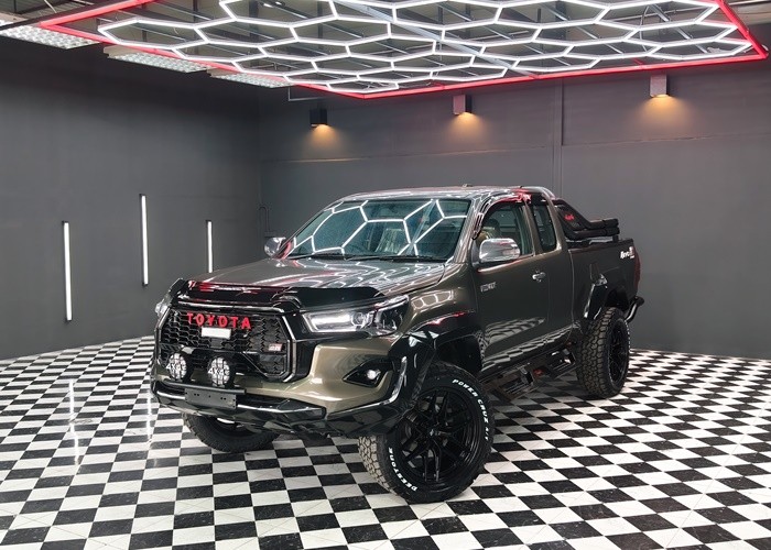 TOYOTA 