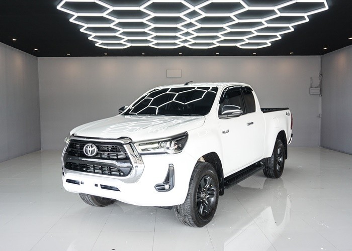 TOYOTA Hilux Revo