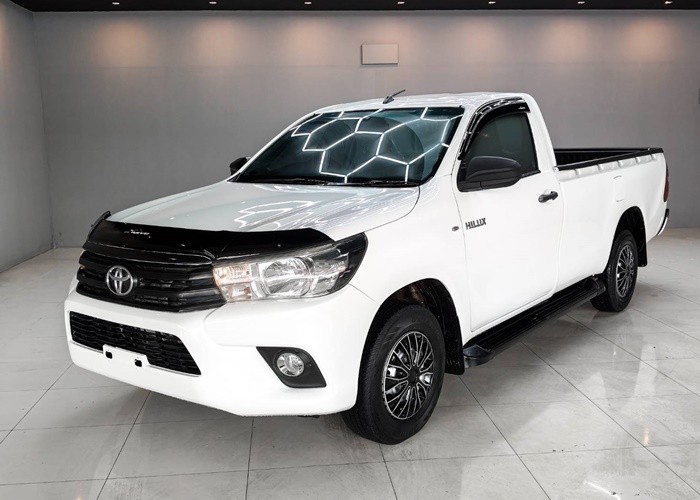 TOYOTA Hilux Revo