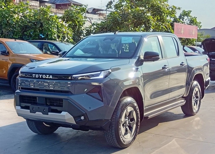 TOYOTA 