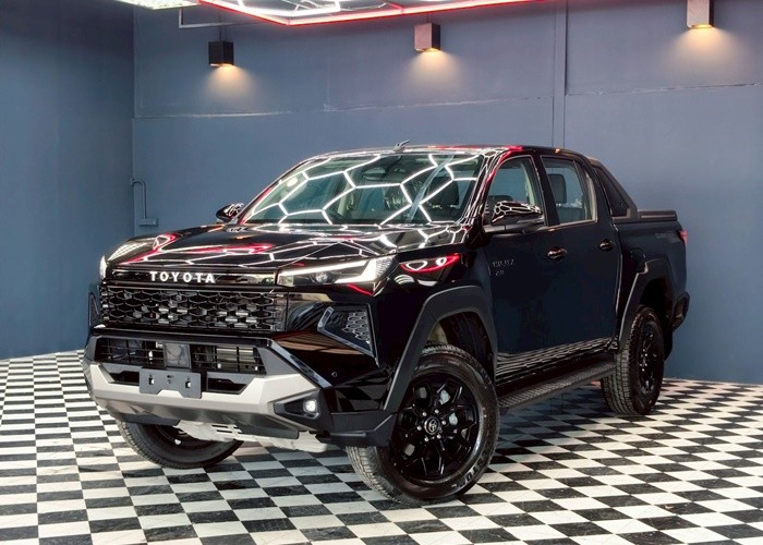 TOYOTA 
