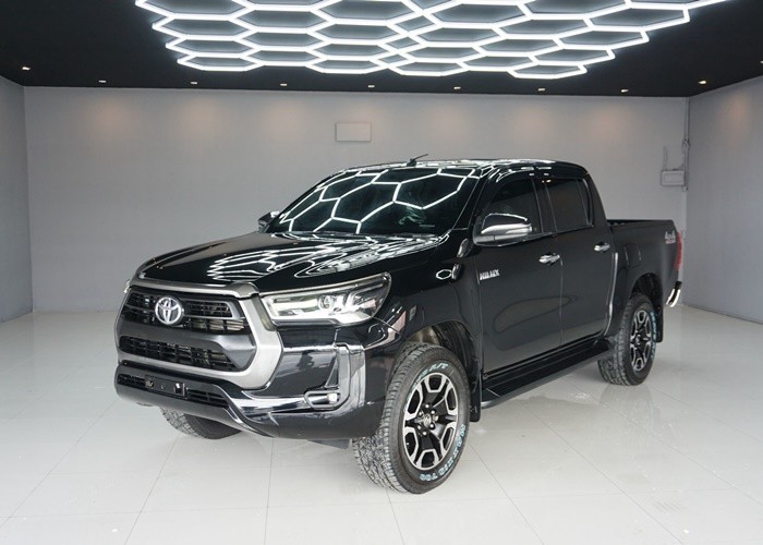 TOYOTA Hilux Revo