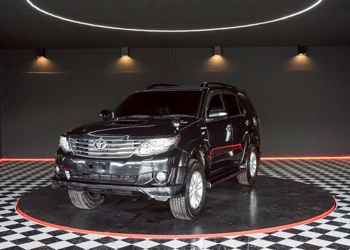 TOYOTA FORTUNER