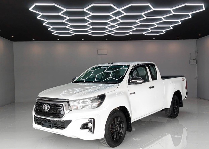 TOYOTA Hilux Revo