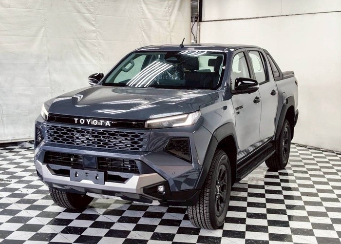 TOYOTA 