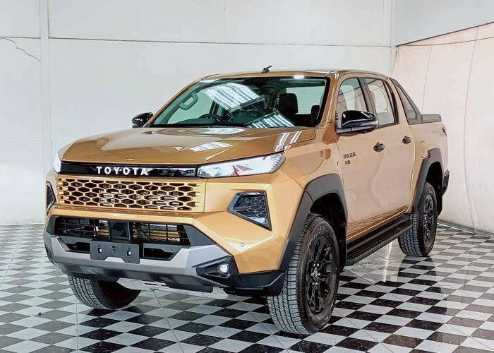 TOYOTA 