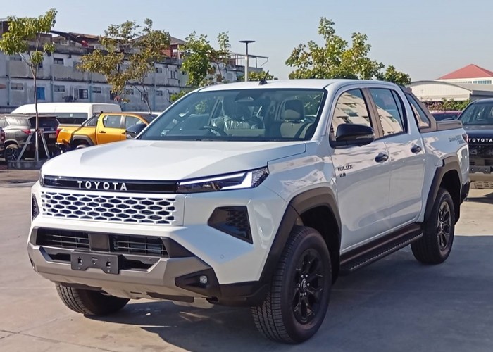 TOYOTA 
