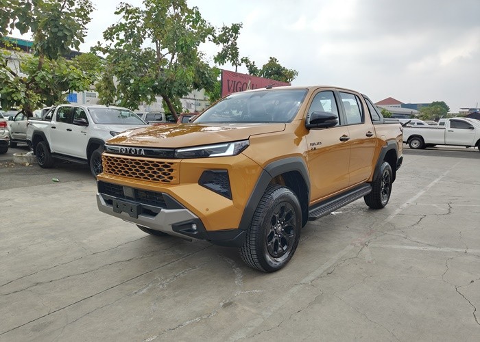 TOYOTA 
