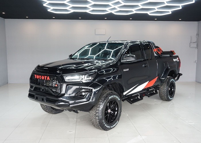 TOYOTA Hilux Revo