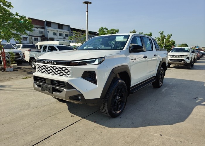 TOYOTA 