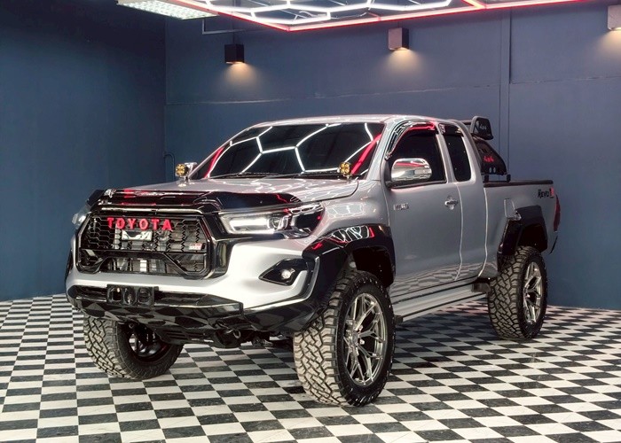 TOYOTA 