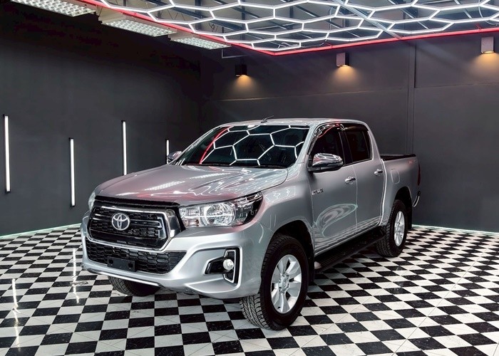 TOYOTA 