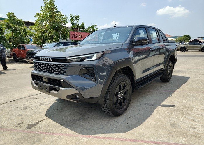 TOYOTA 