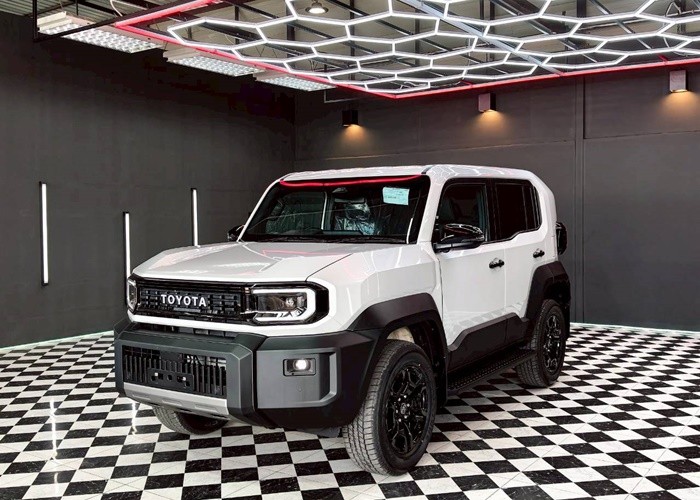 TOYOTA 