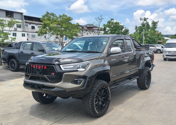 TOYOTA 