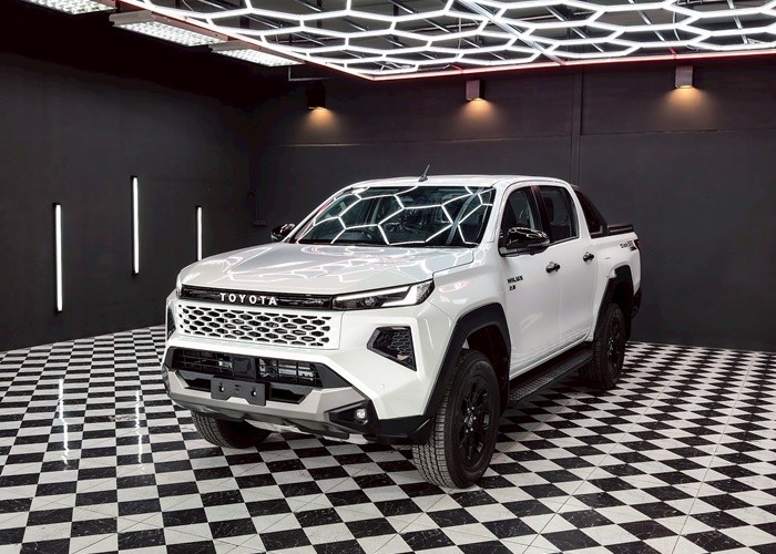 TOYOTA 