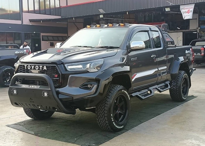 TOYOTA 