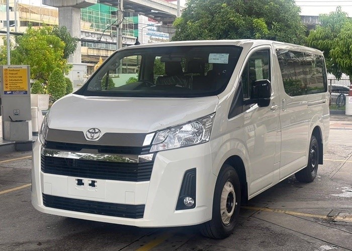 TOYOTA Hiace
