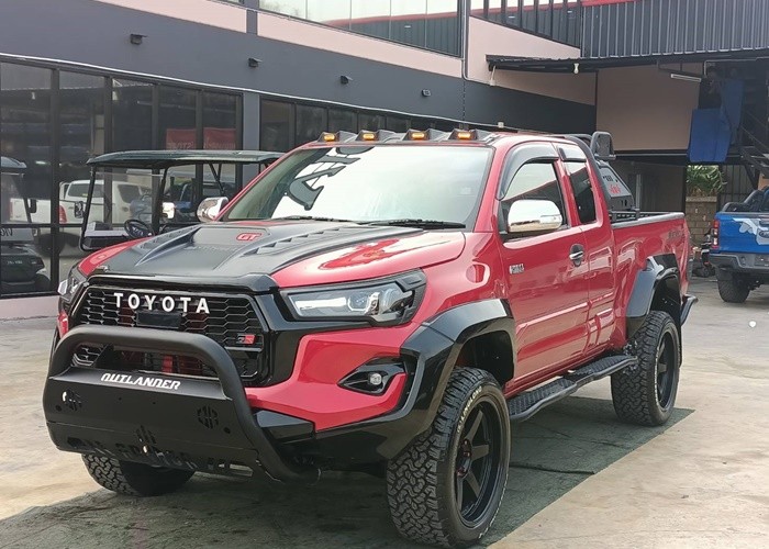 TOYOTA 