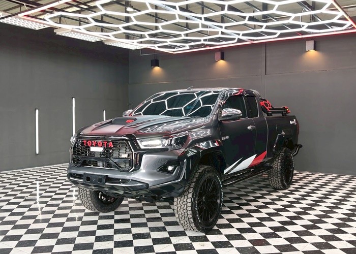 TOYOTA 
