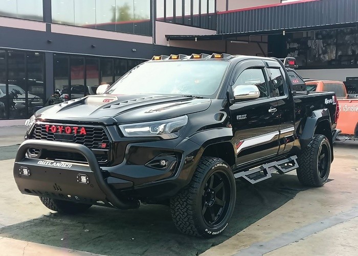 TOYOTA 