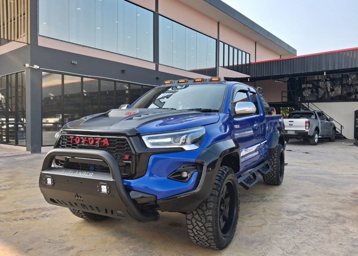 TOYOTA 