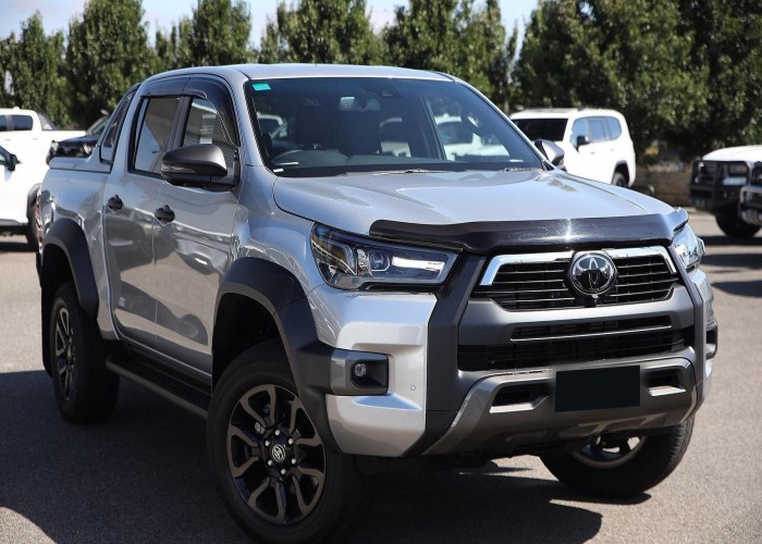 TOYOTA 