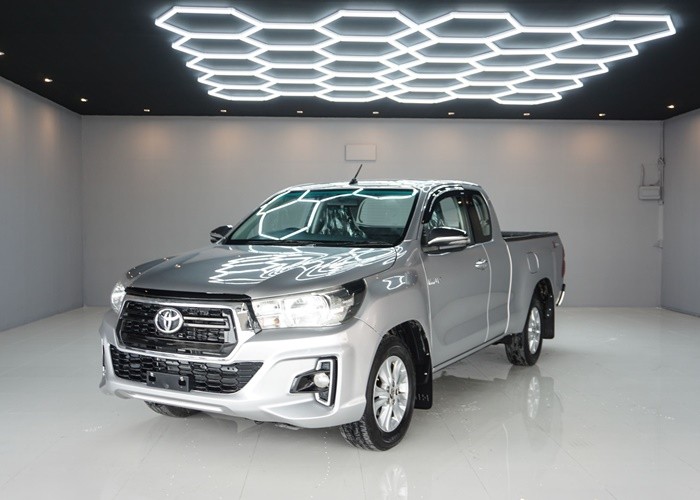 TOYOTA Hilux Revo