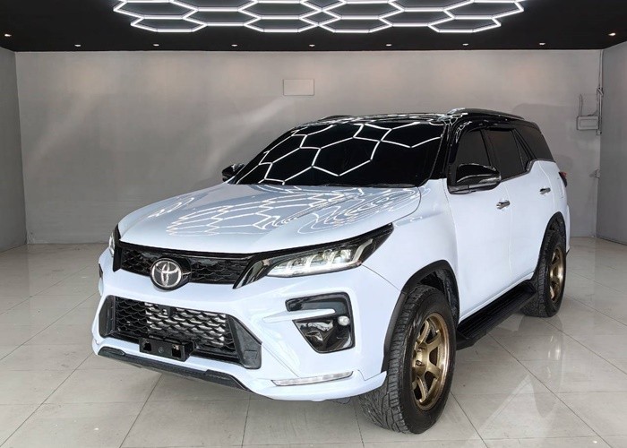 TOYOTA FORTUNER