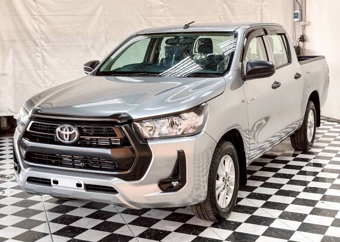 TOYOTA 