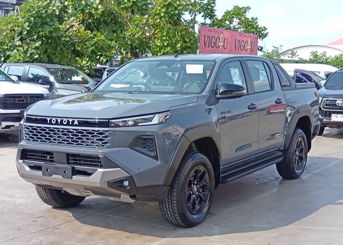 TOYOTA 