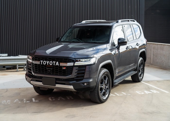 TOYOTA 